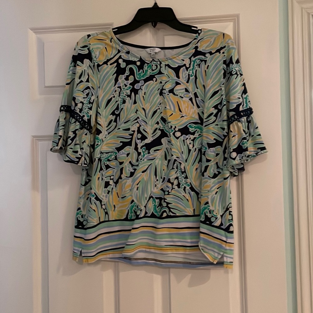 Crown and Ivy knit top